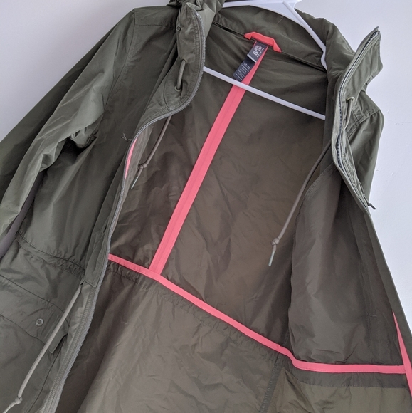 🌿MOUNTAIN HARDWEAR JACKET🌿 - Picture 8 of 11